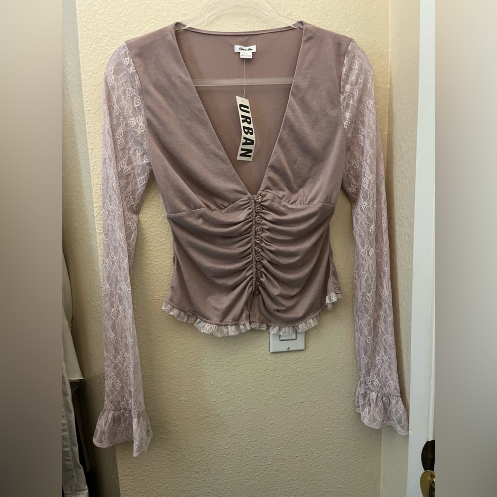 Kimchi Blue Taupe Lace Sleeve Ruched Blouse size Medium NWT